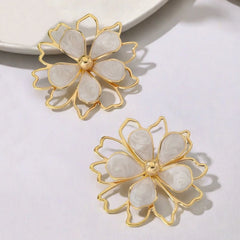 Petal Kiss Earrings
