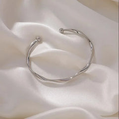 Contour Clasp Bracelet