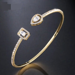 Luxe Teardrop Symphony