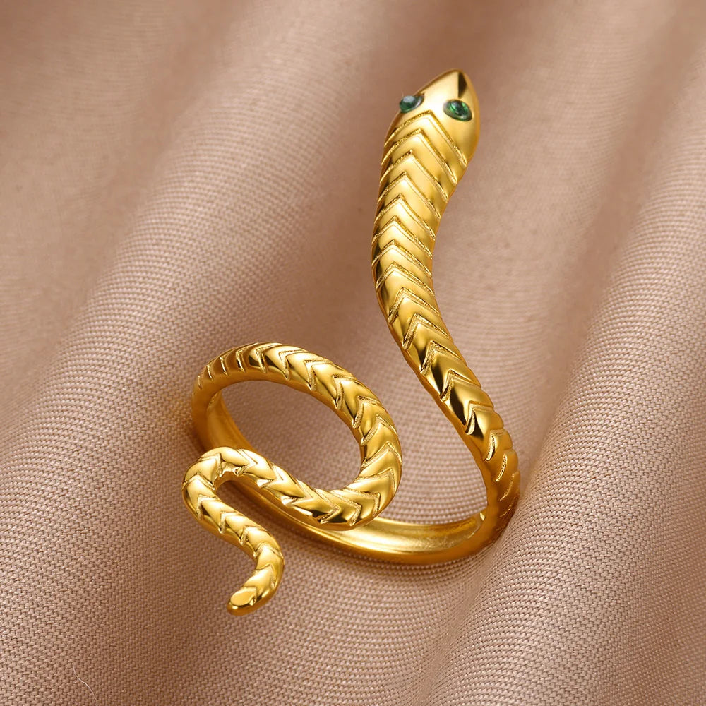 Queen Cobra Rings