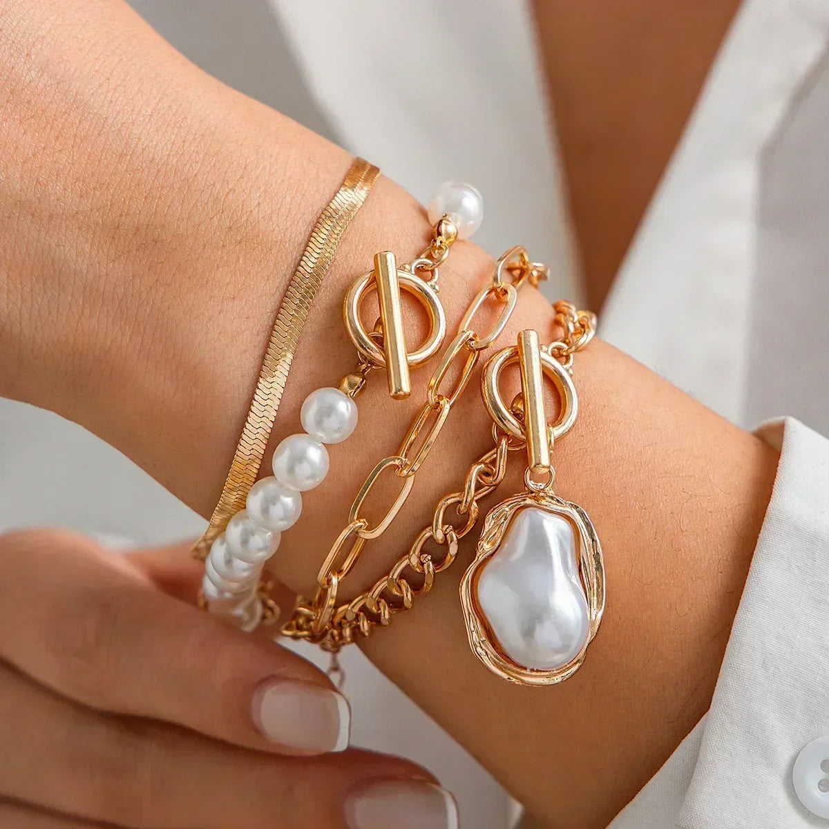 Contour Clasp Bracelet