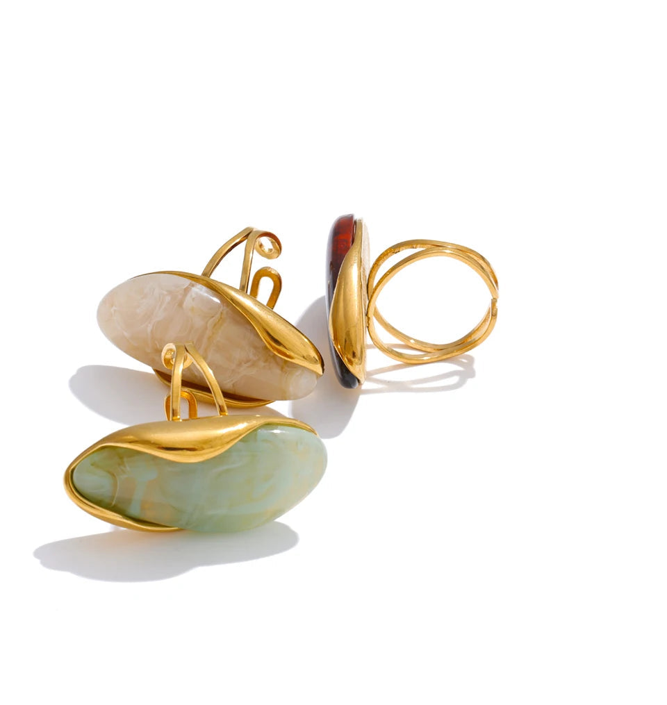 Icon Curve Ring