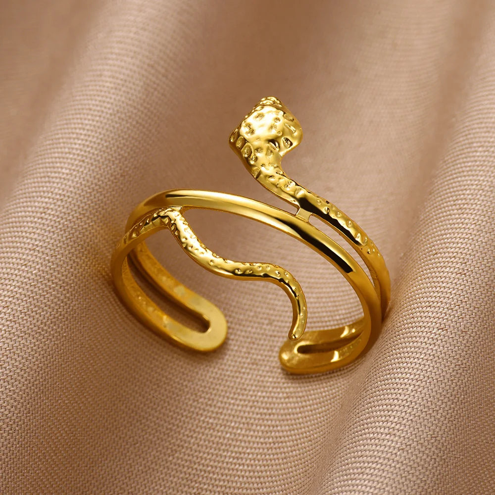 Queen Cobra Rings