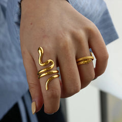 Queen Cobra Rings