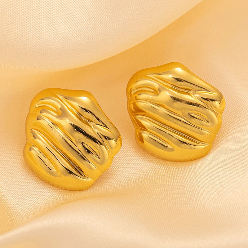 Sculptura Trio  The Atlas Ring
