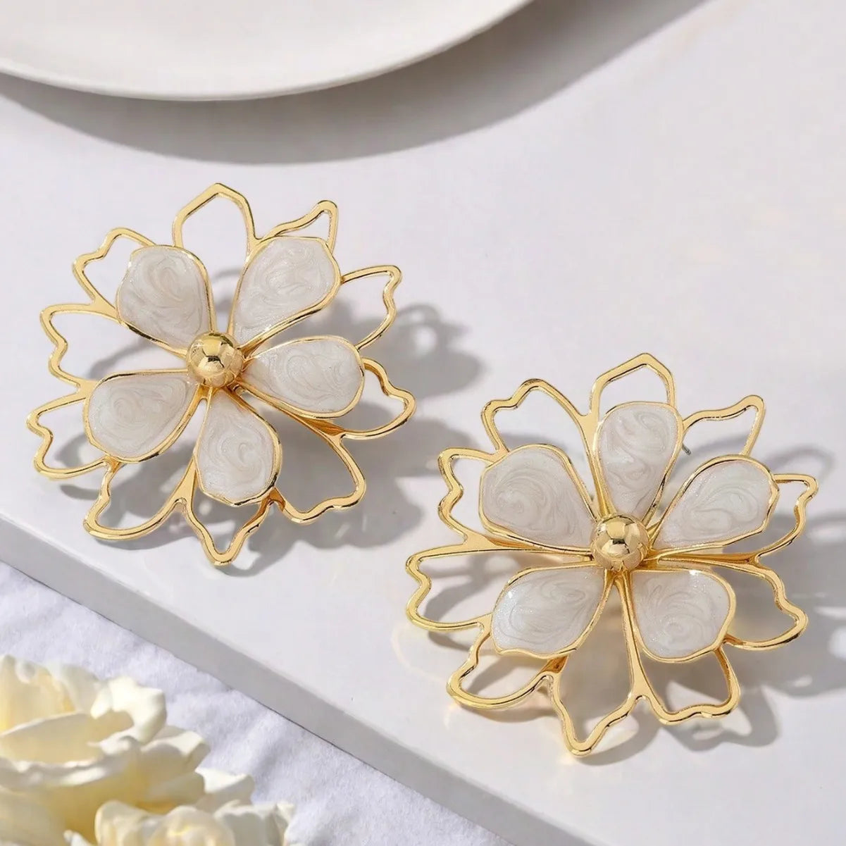 Petal Kiss Earrings