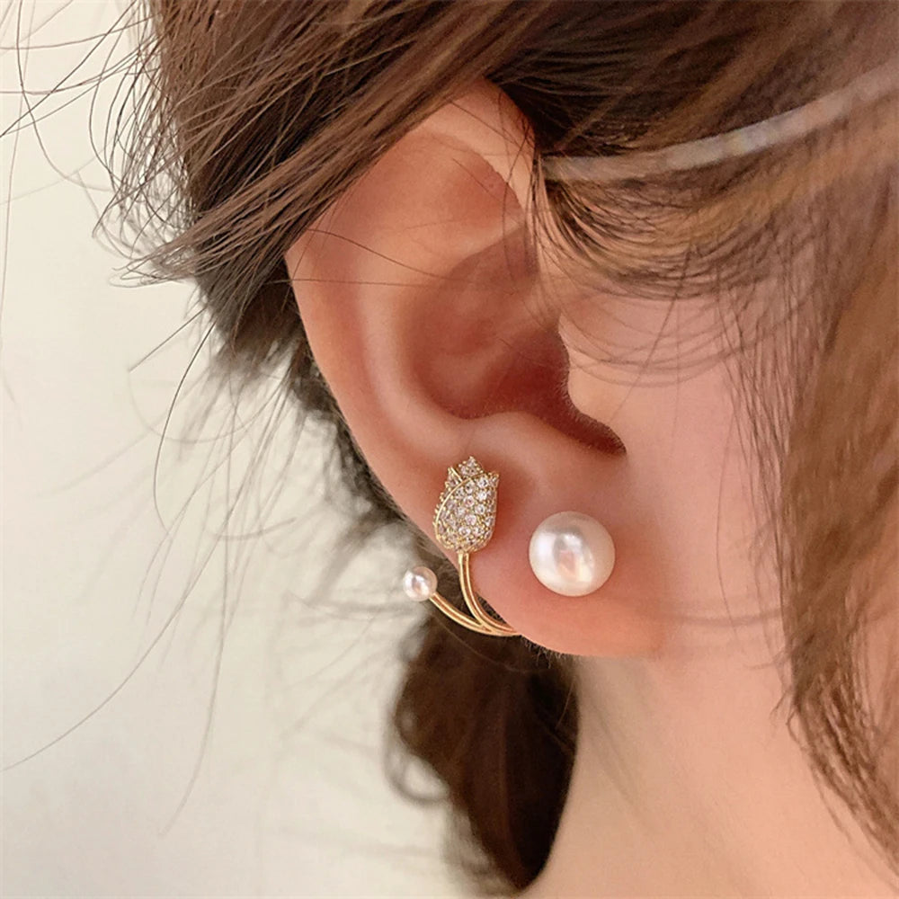 Tulip pearl studs