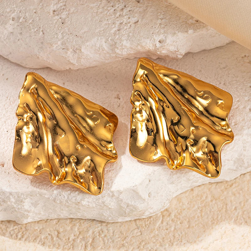 Sculptura Trio  The Atlas Ring