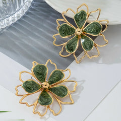 Petal Kiss Earrings