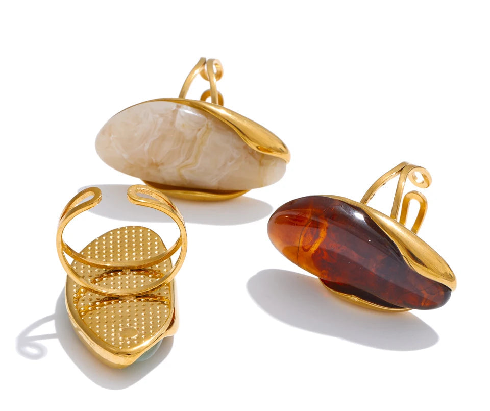 Icon Curve Ring